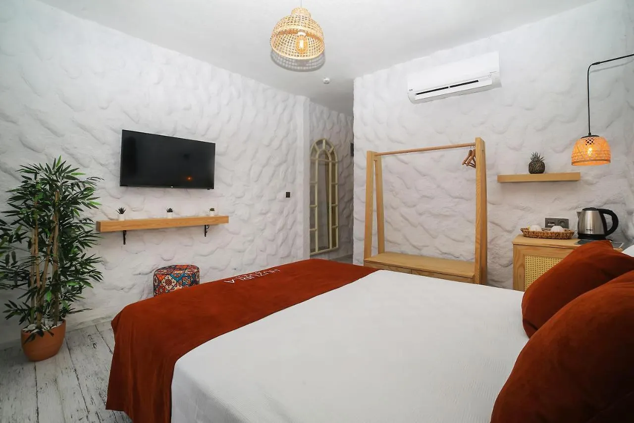 Huzurla otel İzmir 0*,  Türkiye