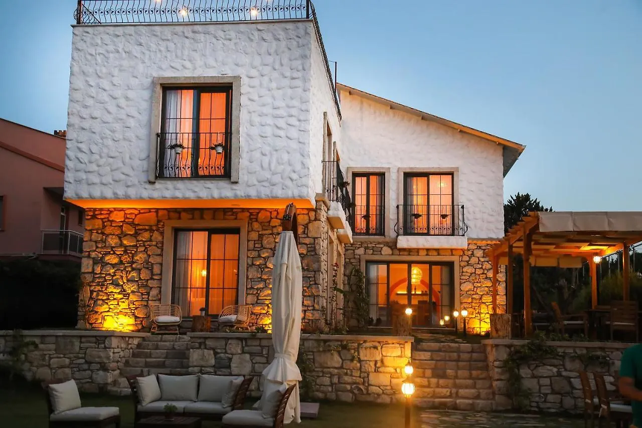 Huzurla Otel Σμύρνη